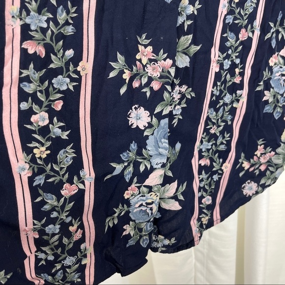 Vintage 90’s krazy Kat floral button down blouse - Picture 6 of 10